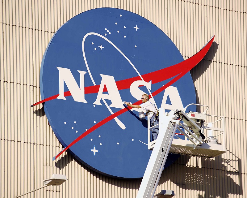 nasa3030 ناسا در تلاش برای ساخت شبکیه مصنوعی چشم در فضا است